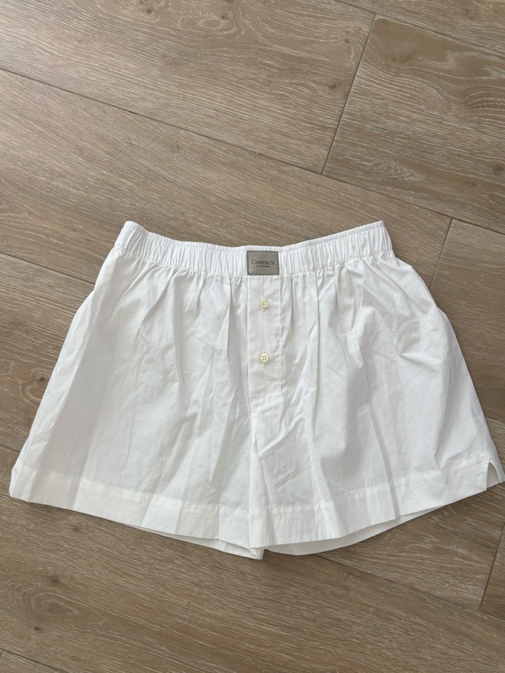 Comme Si White Button-Front Elastic-Waist shorts